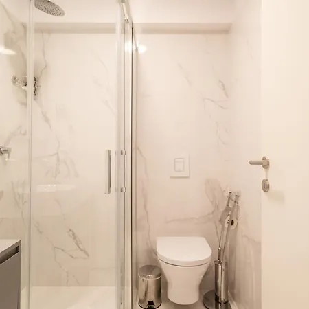 Apartment Bright Bonfim Flat W/ Balcony By Lovelystay Porto